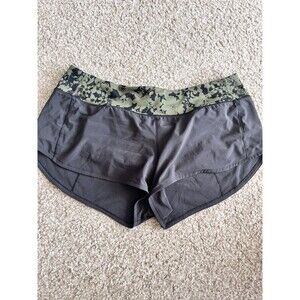 Lululemon Size 10 Speed Up Short 2.5" Black / Efflorescent Barracks Green Gorp